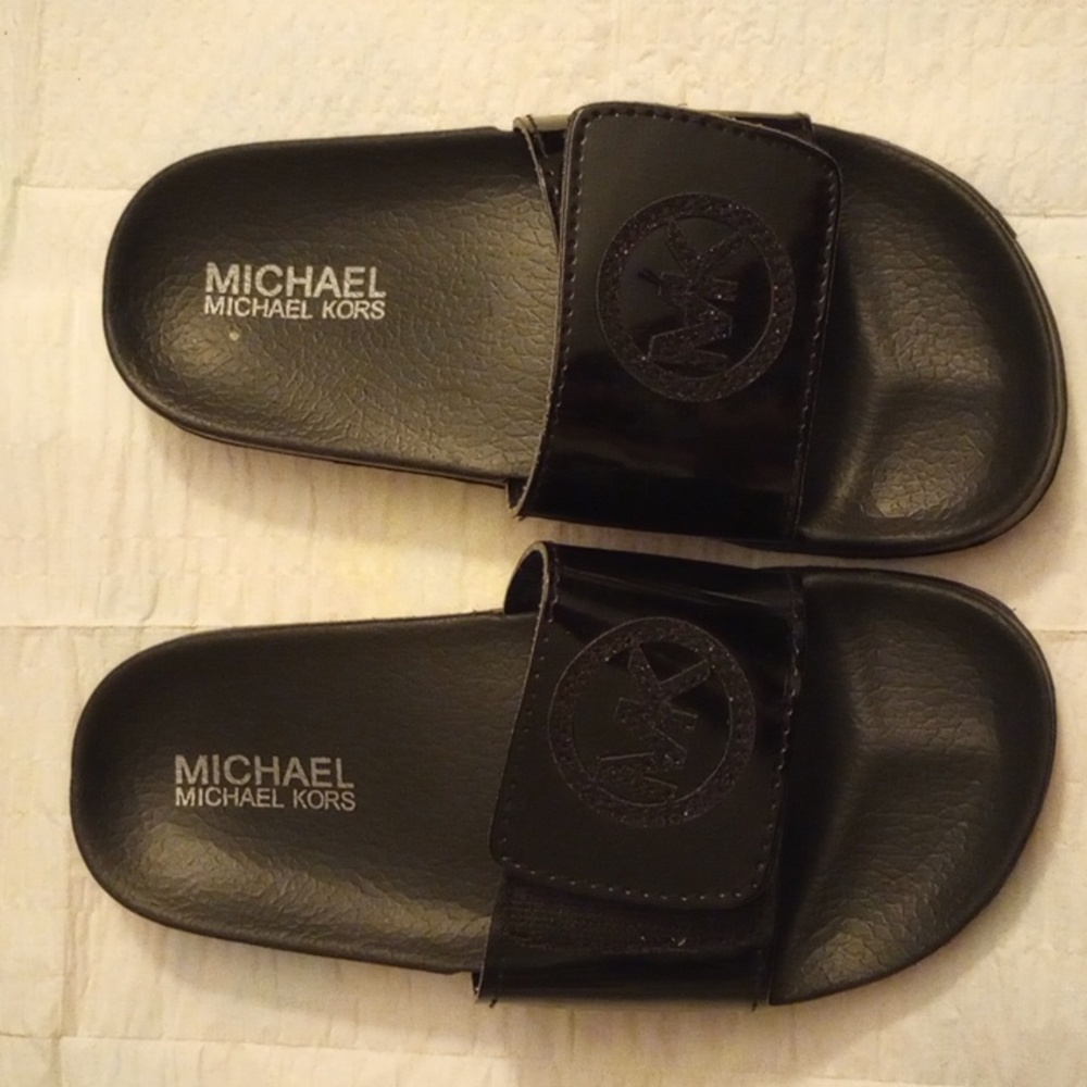 Little Girls Black Michael Kors slippers